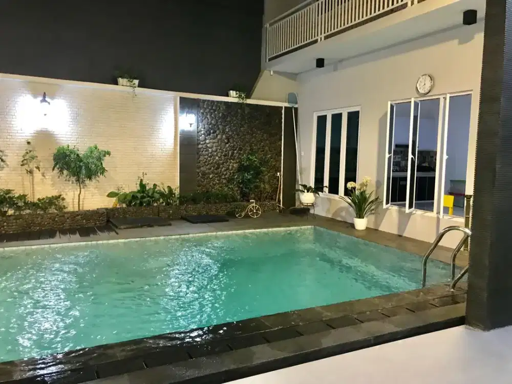 Rumah ada Pool Pasar Minggu Jakarta Selatan