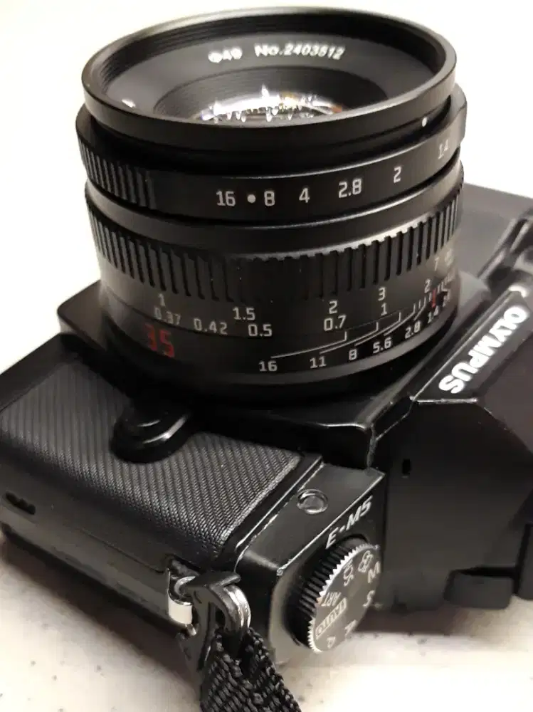 OLYMPUS EM5 35MM F1.4 STREET CAMERA