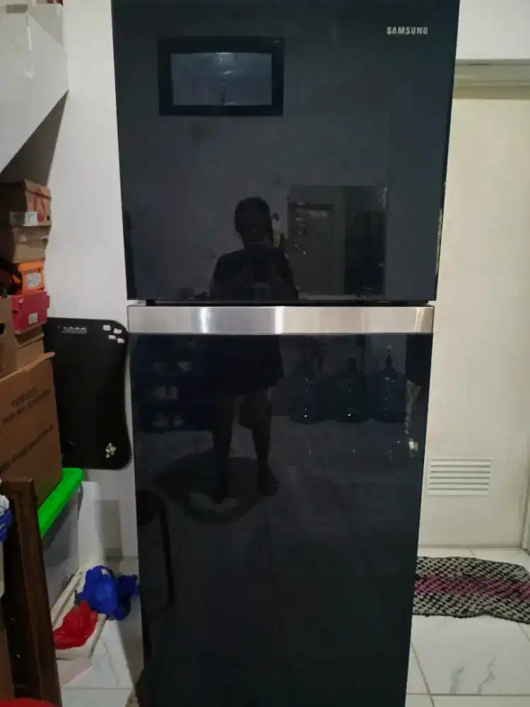 Dijual preloved kulkas merek Samsung