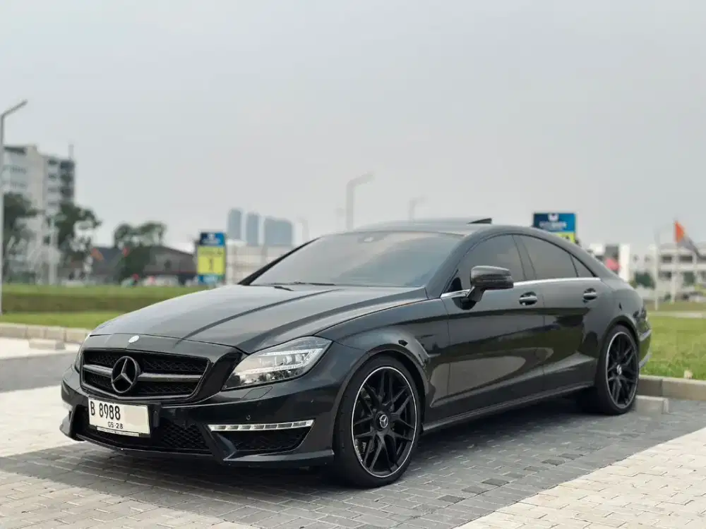 Mercy CLS 350 AMG AT 2013 Good Condition