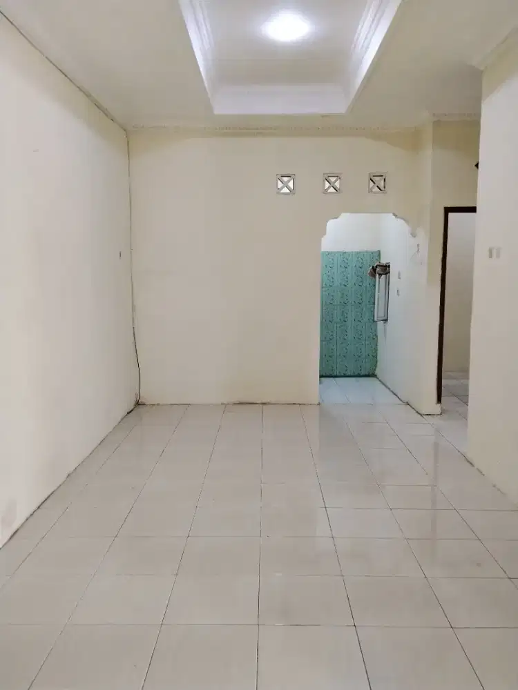 Di sewakan/ kontrakan rumah pertahun