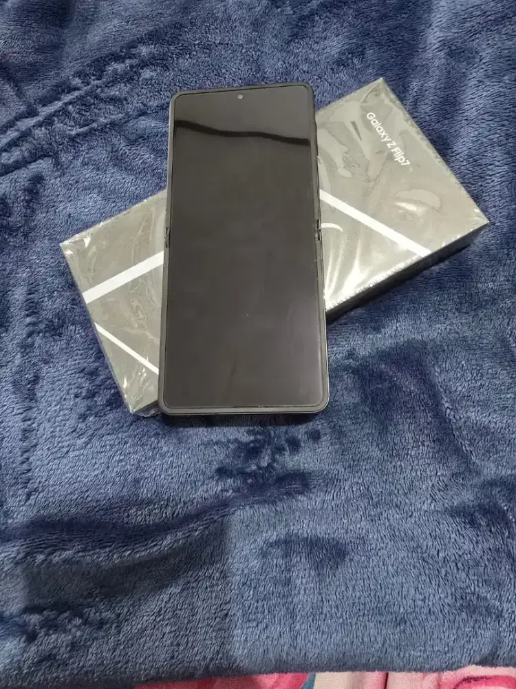 Samsung Z Flip 7 12/512