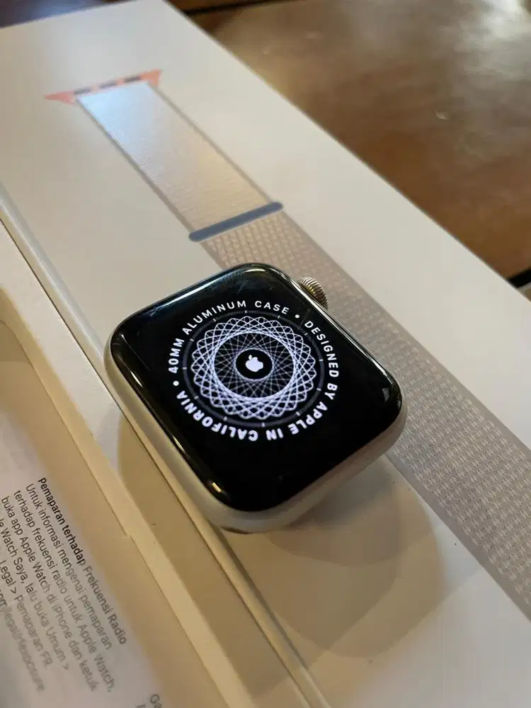 Iwatch/Apple watch Se Gen 2 40mm ibox Like new Fullset ori