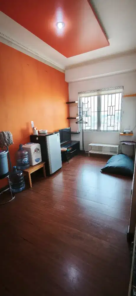 Disewakan Apartemen Pinewood  2 kamar Full Furnish View ke Belakang