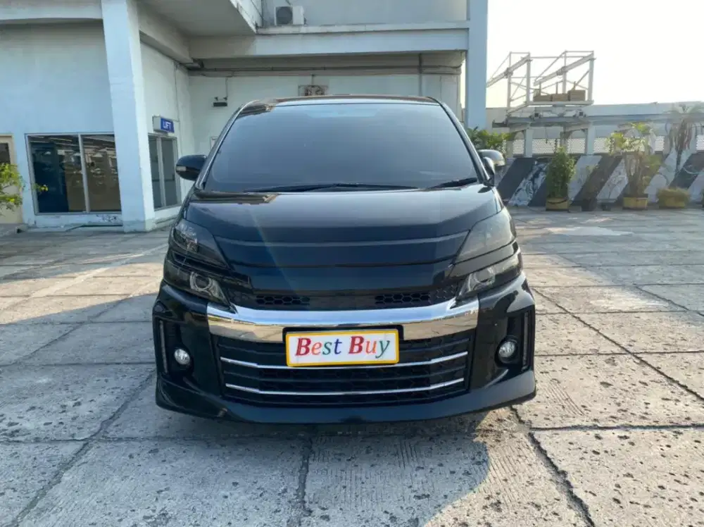 Toyota Vellfire ZG 2.4 AT 2014
