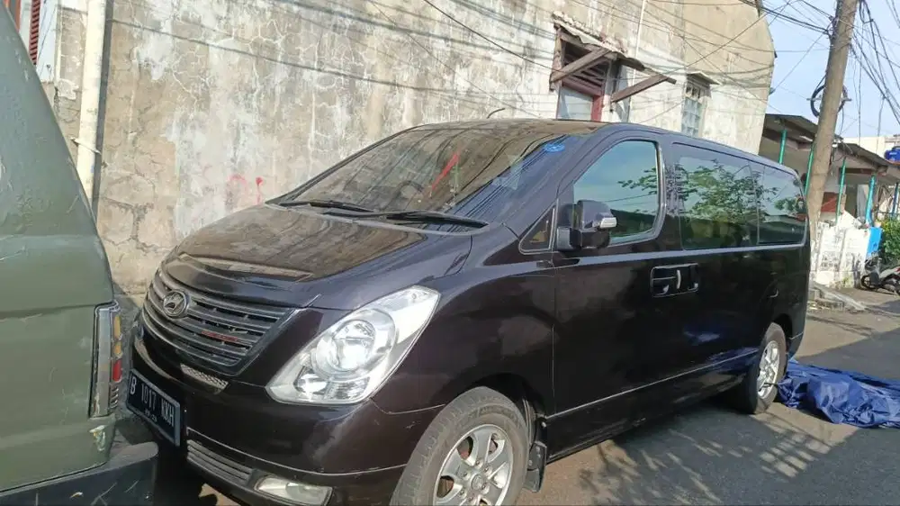 Hyundai H1 . Tangan ke 2