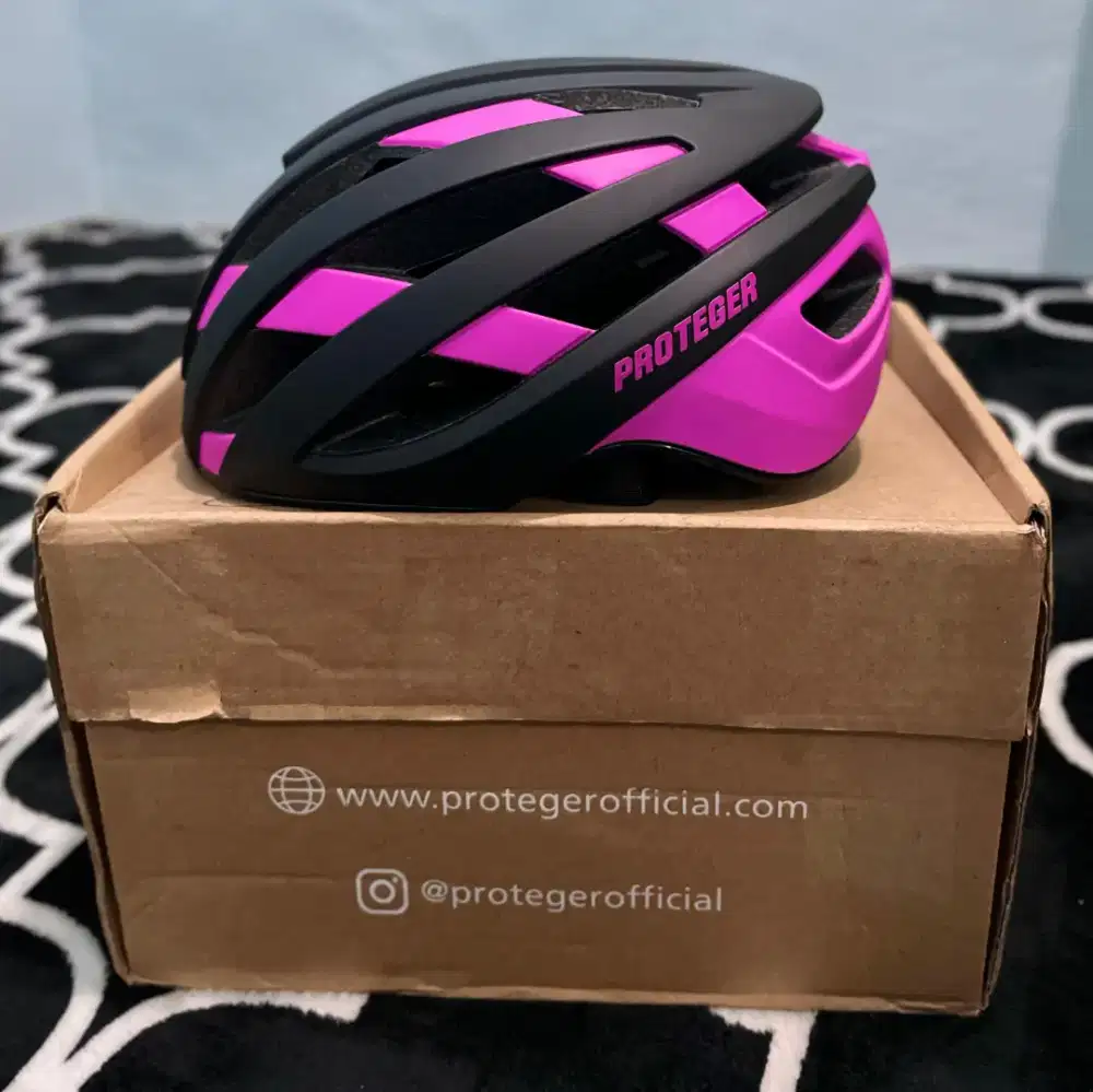 Helm Sepeda Proteger Jupiter Black Pink