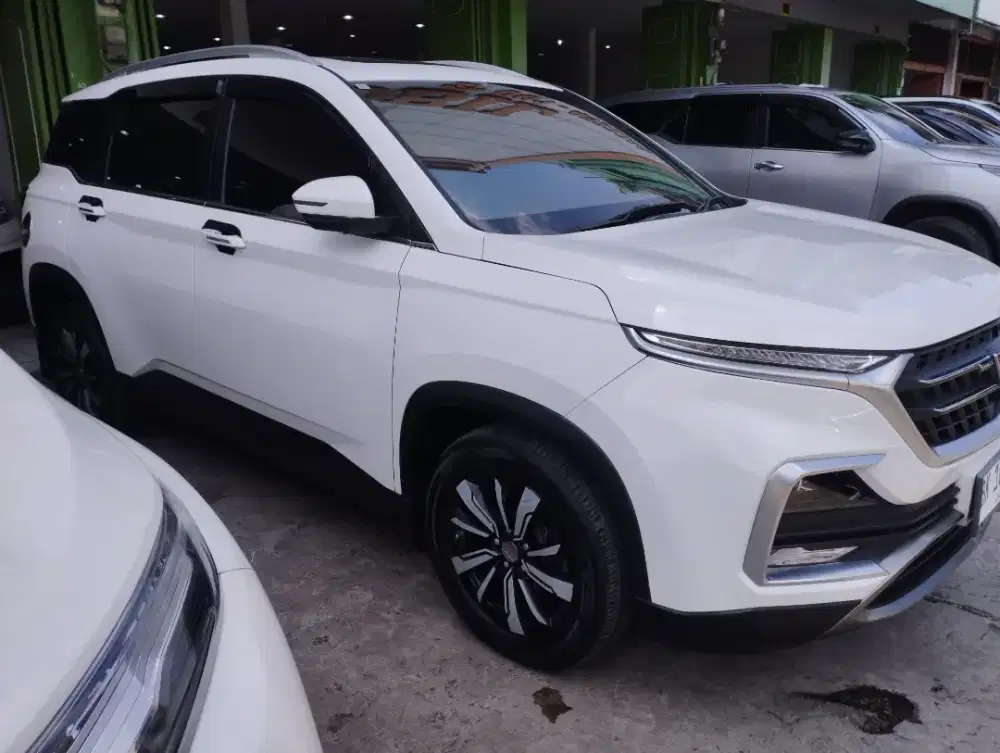 Wuling ALMAZ EXECUTIVE 7-SEITER