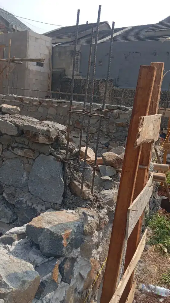 Pondasinya sedada , besi nya 13 ulir , Rumah di tajur halang bogor