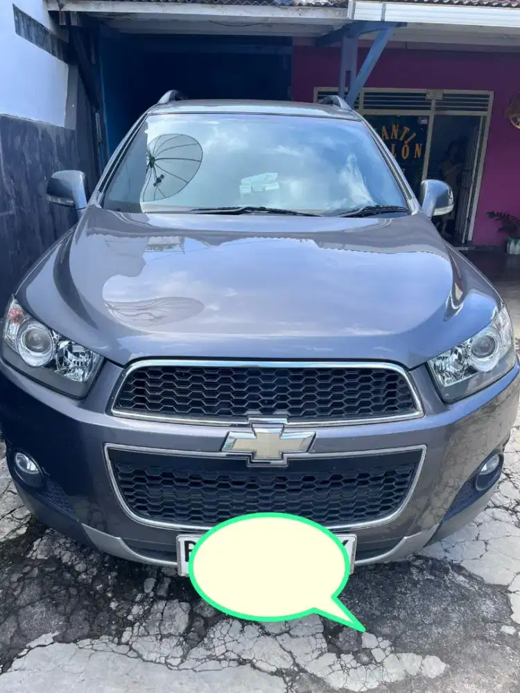 Dijual mobil Chevrolet Captiva Matic 2011