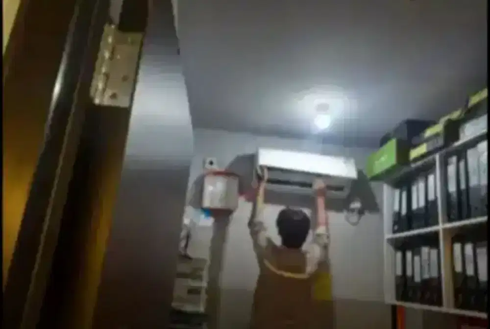 Service AC,Bongkar Pasang AC,Service Kulkas,mesin cuci,dan TV