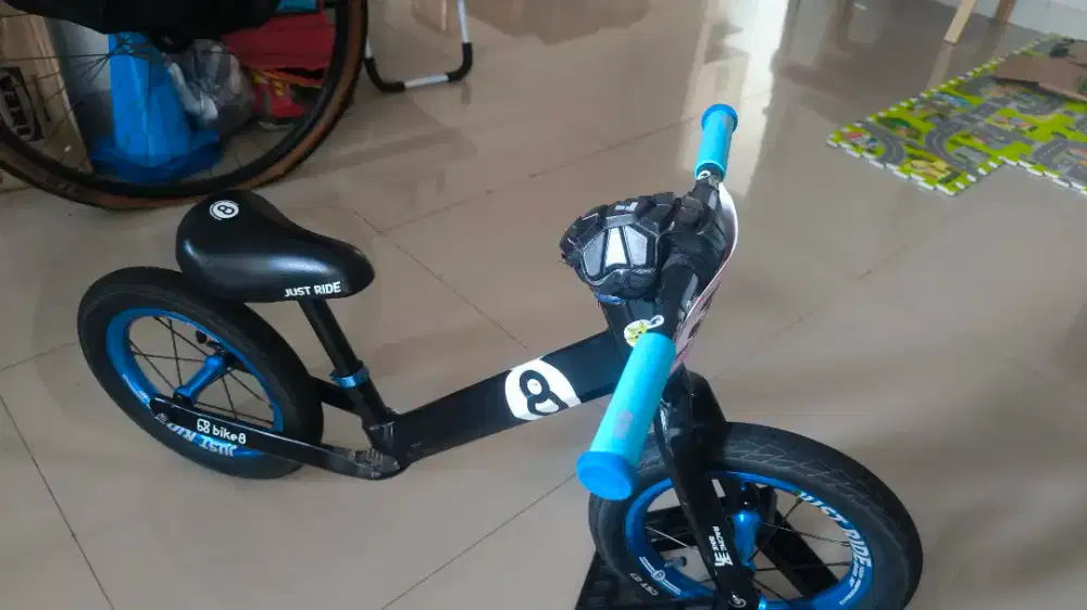 Bike 8 Pro Racing