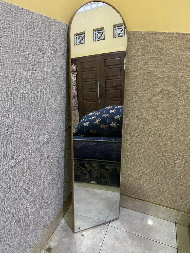 Standing miror (gagang standing sdh patah)