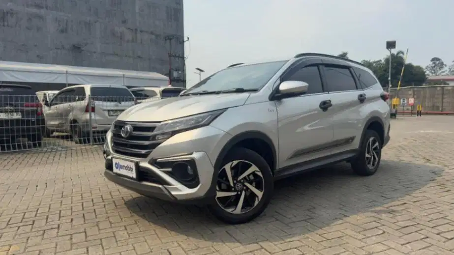 DP Murah Toyota Rush Like New 1.5 GR Sport Bensin-AT 2022