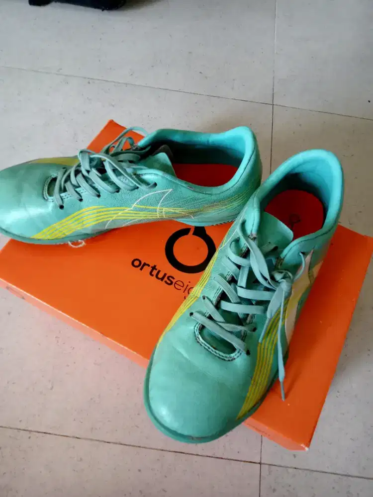 SEPATU FUTSAL ORTUS