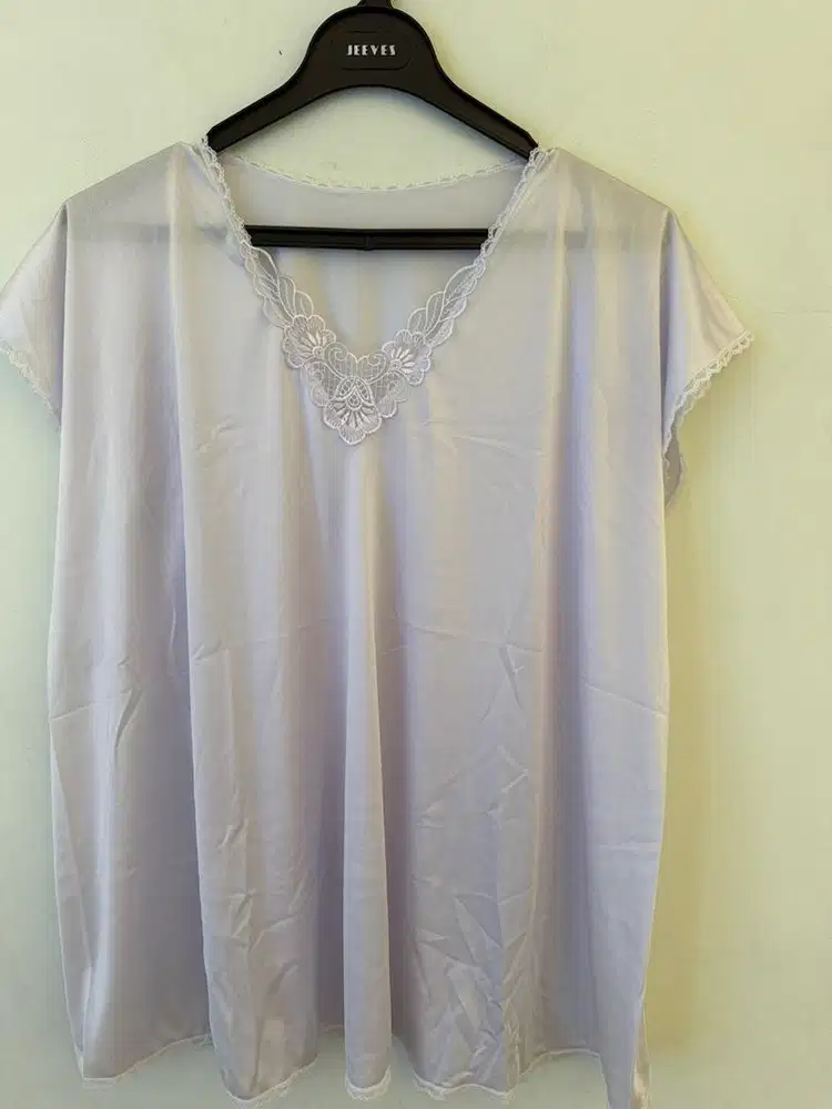 Baju tidur ungu