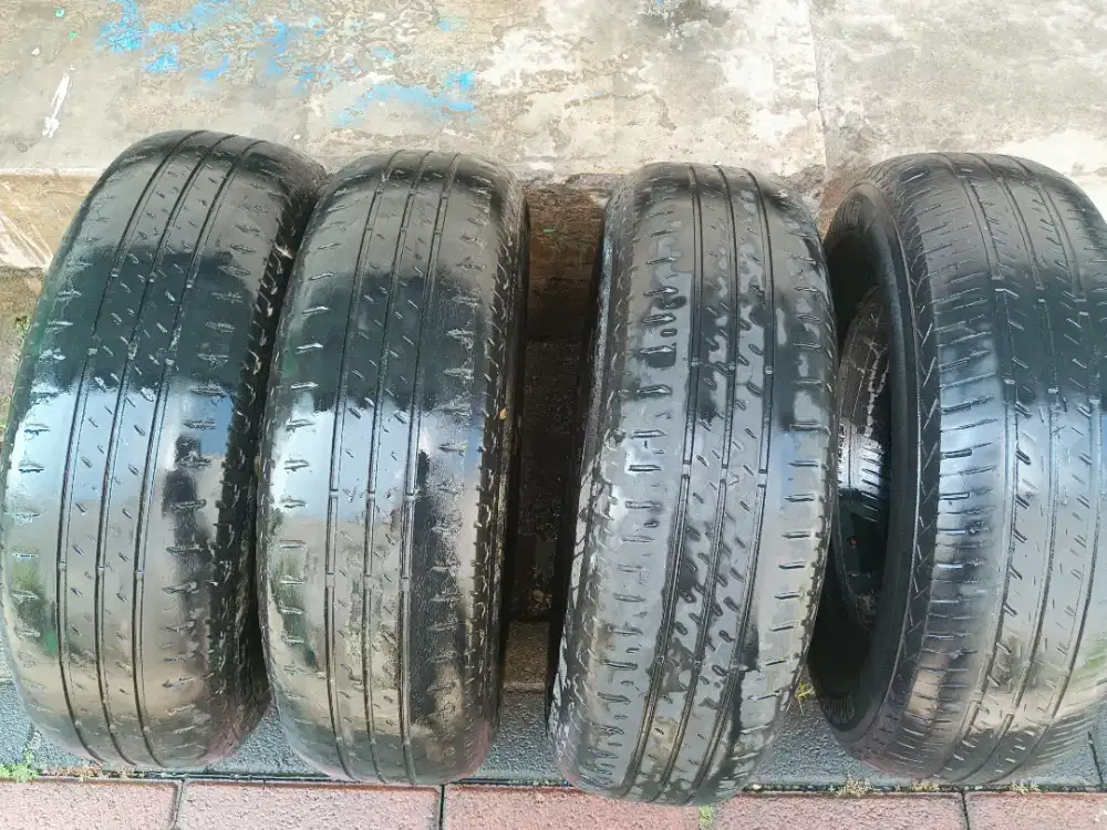 Ban Bridgestone bekas Ring14