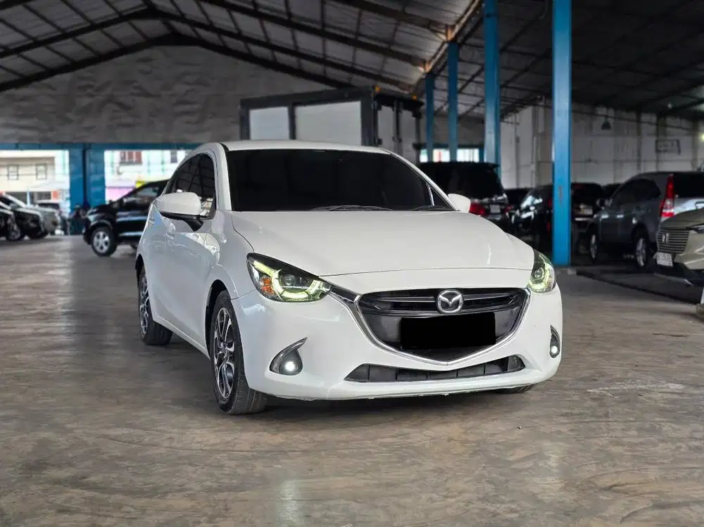 (KILOMETER 50 RIBU) Mazda 2 R AT Matic 2017