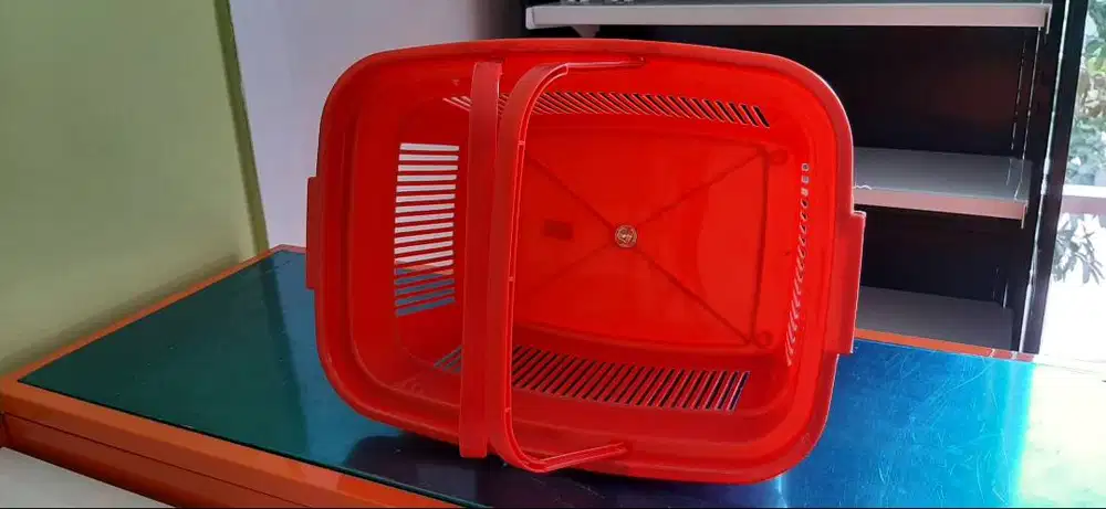 KERANJANG BELANJA JINJING PLASTIK MERAH HARGA TERJANGKAU SIAP KIRIM