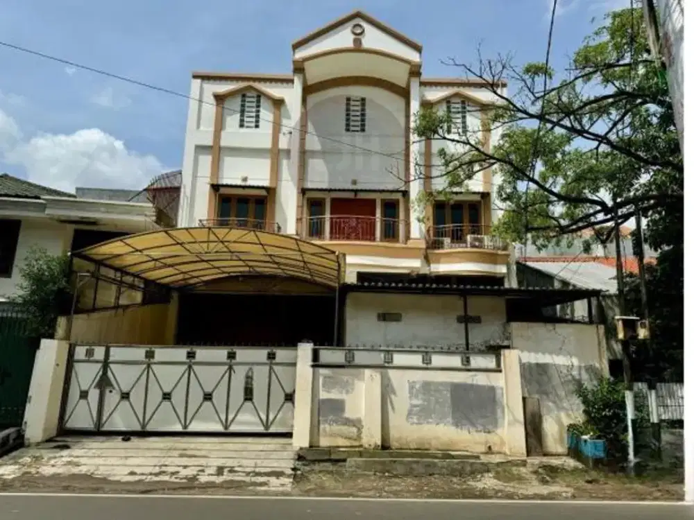 Rumah Mandala Tomang Jakarta Barat 3,5 Lantai Ada Liftnya