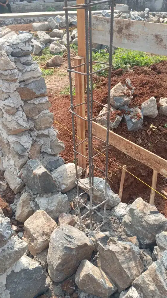Pondasi sedada , cakar ayam 12 titik besi 13 ulir , Rumah di bomang