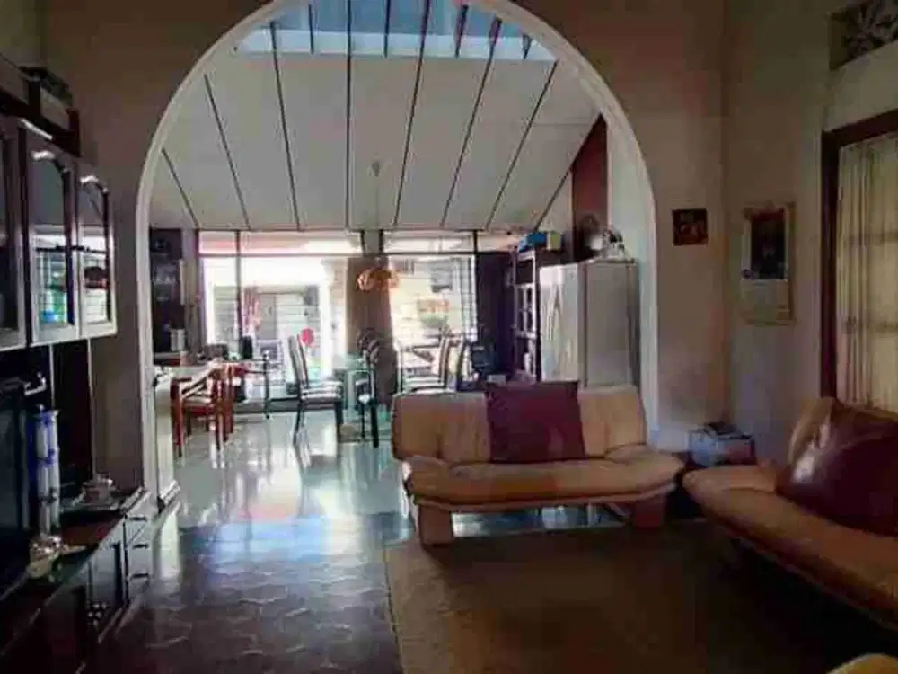 Murah!! Sayap Riau, Bandung Kota, Lokasi Premium, Rumah Mewah Klasik