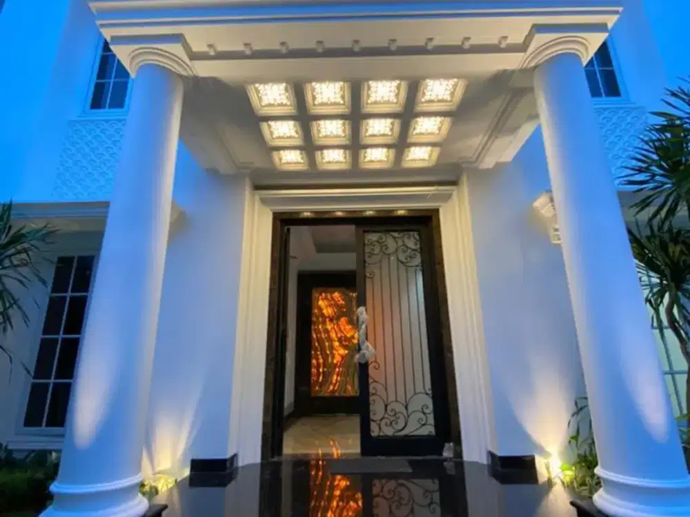 Dijual Rumah di Duta Indah Residence 2,5 Lantai Full Furnished