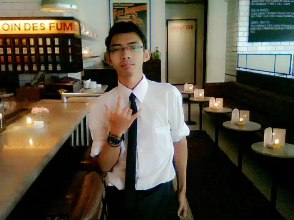 Mencari Pekerjaan Waiter/Barista