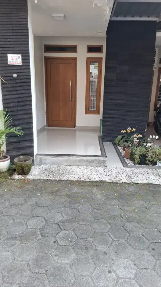 Luas 122m, 3 K.Tidur , 1 K. Mandi, 1 Gudang