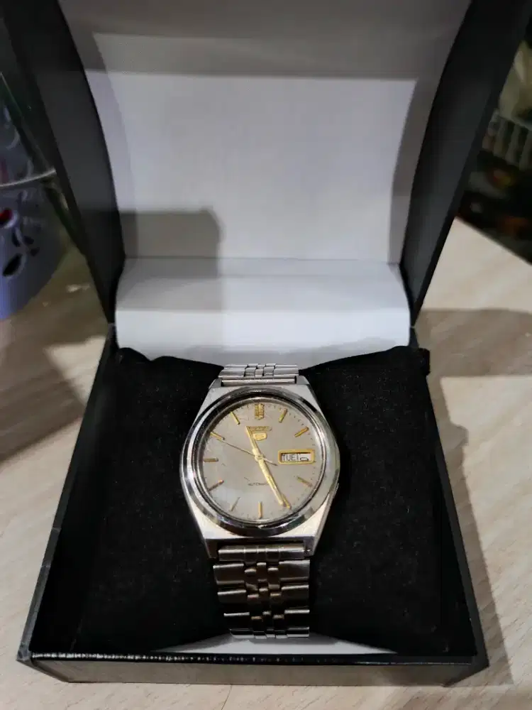 Jam tangan seiko 5 automatic