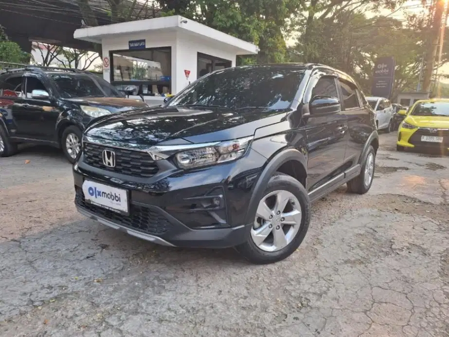 LOW DP Honda WR-V 1.5 E Bensin-AT 2023 5MS