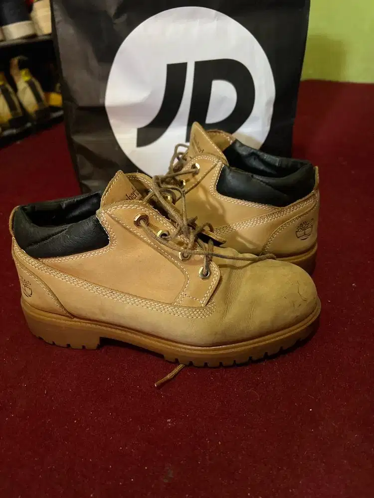 Sepatu outdoor timberland