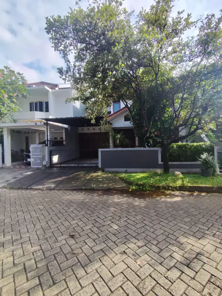 Disewakan rumah terawat cluster mewah