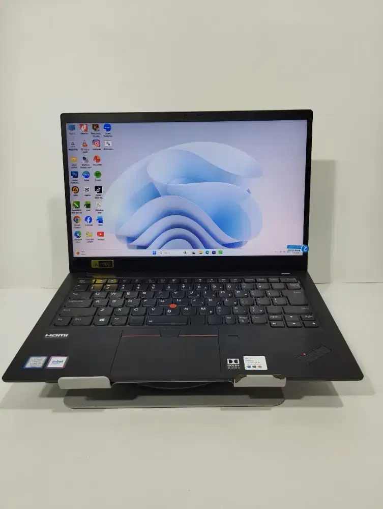 LAPTOP LENOVO THINKPAD X1 CARBON GEN 7