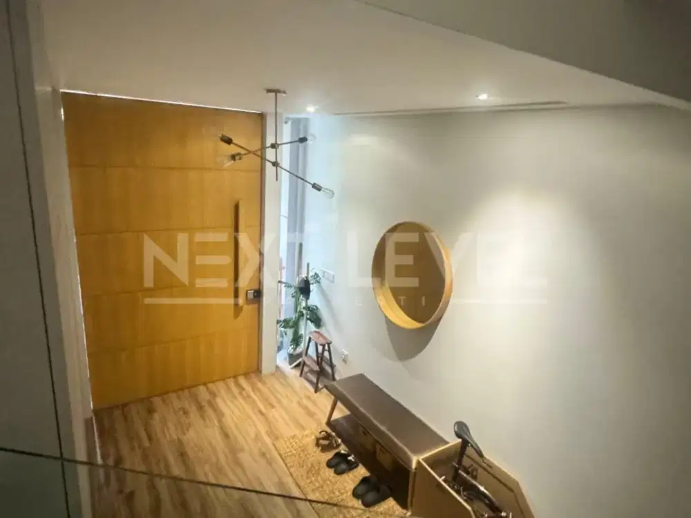Dijual Rumah Mewah Rapi Siap Huni Manyar Permai - PIK LT 9x17