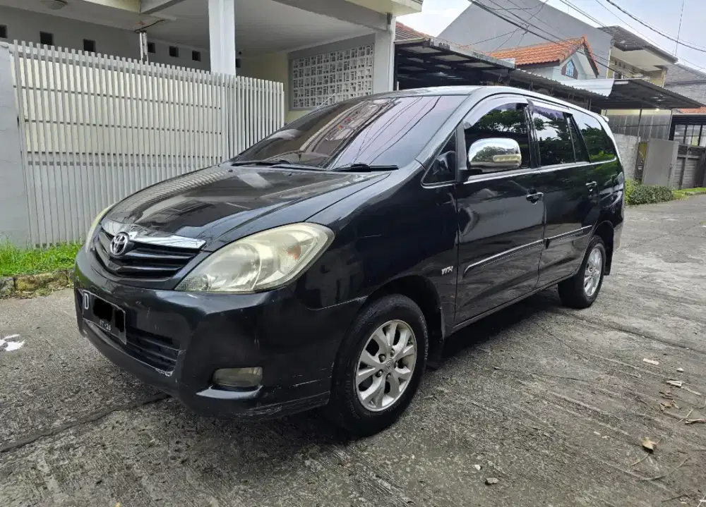 Toyota Innova 2.0 G AT 2011 Black