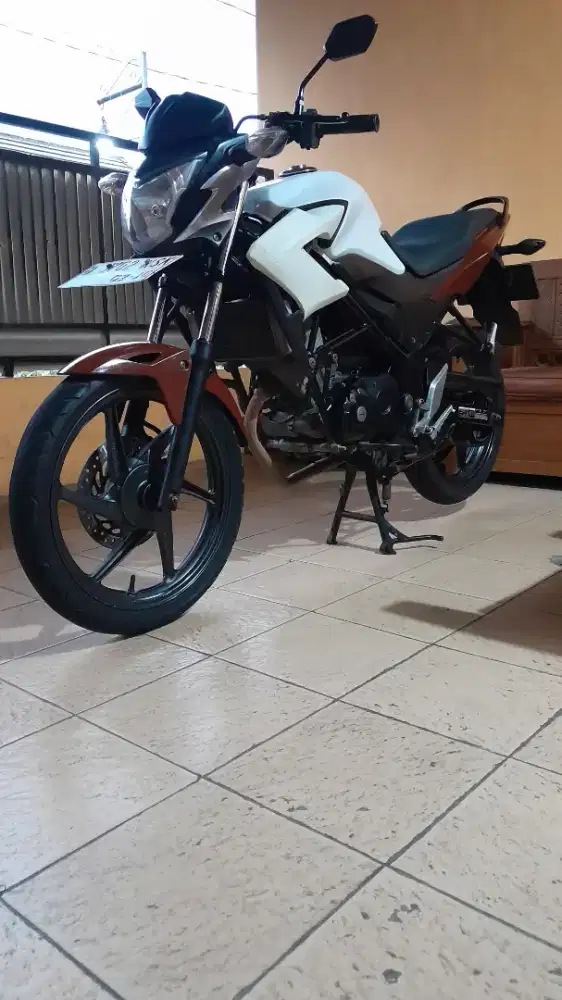 Honda CB 150R streetfighter Lengkap