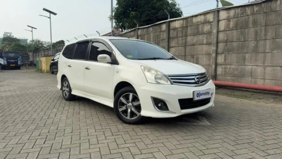 DP MURAH Nissan Grand livina 1.5 XV Bensin-AT 2012  CBRDB