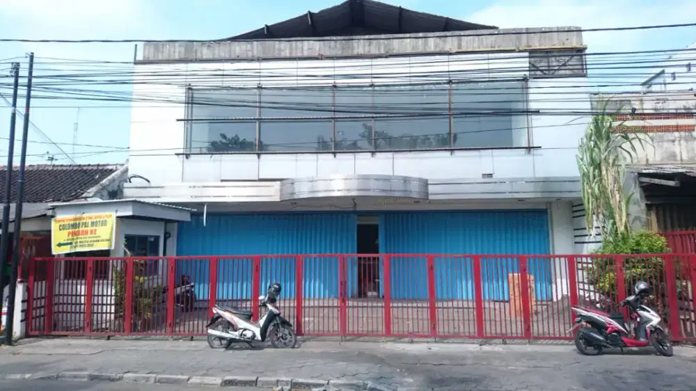 Ruko 2 lantai strategis jalan menteri Supeno Sorosutan Umbulharjo
