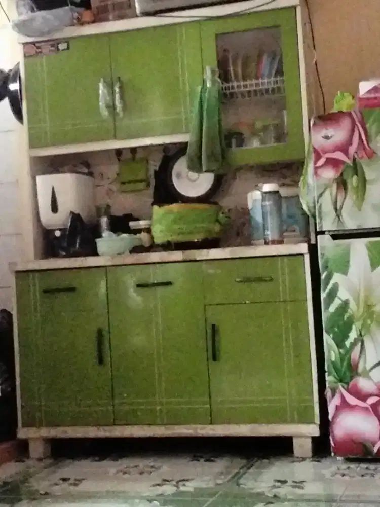 Rak piring 3 pintu kayu