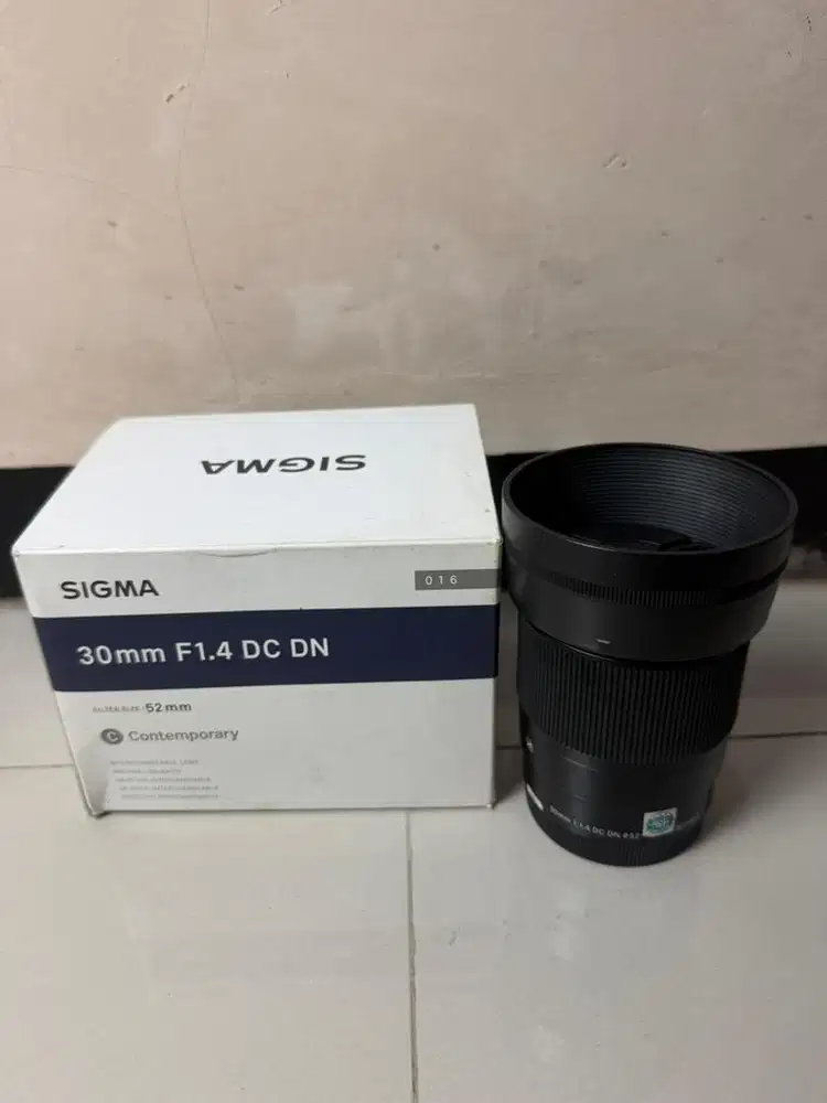 Lensa Sigma 30mm F1.4 Fullshet Box Lengkap