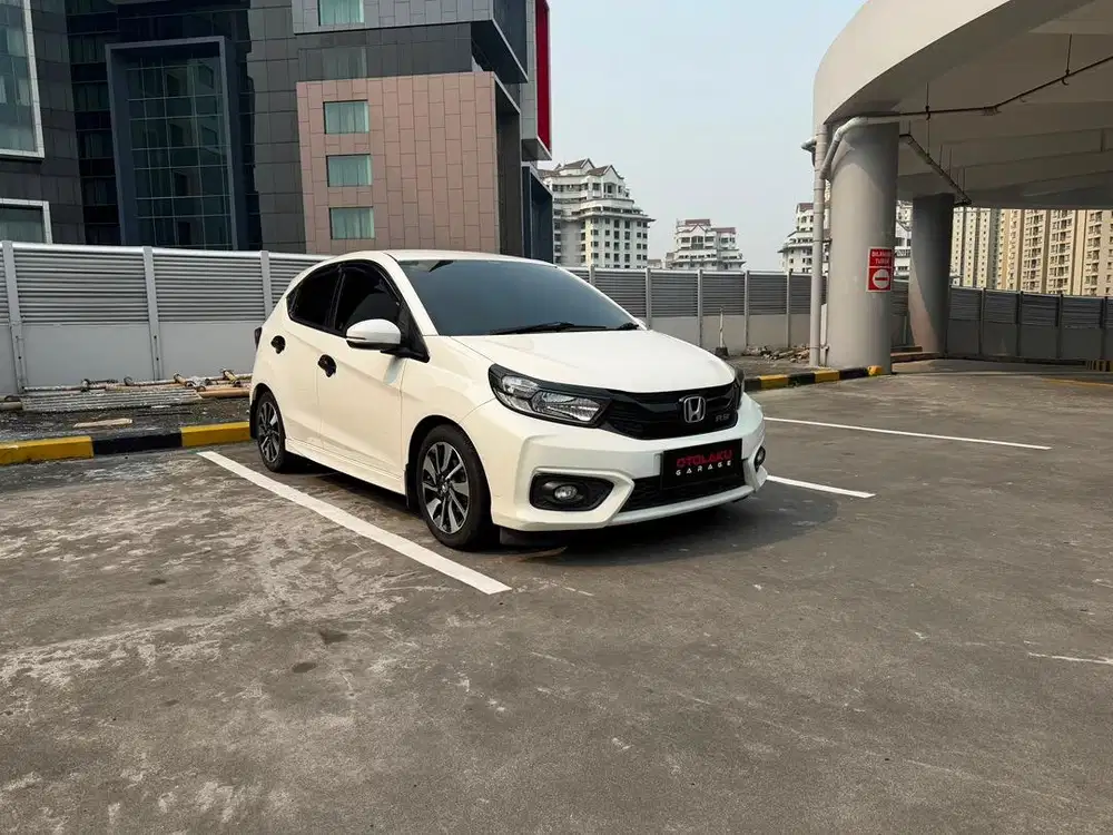 BRIO RS 2023 PUTIH