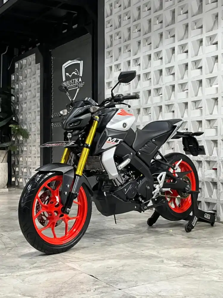 YAMAHA MT15 2019 - Chintia Mustika