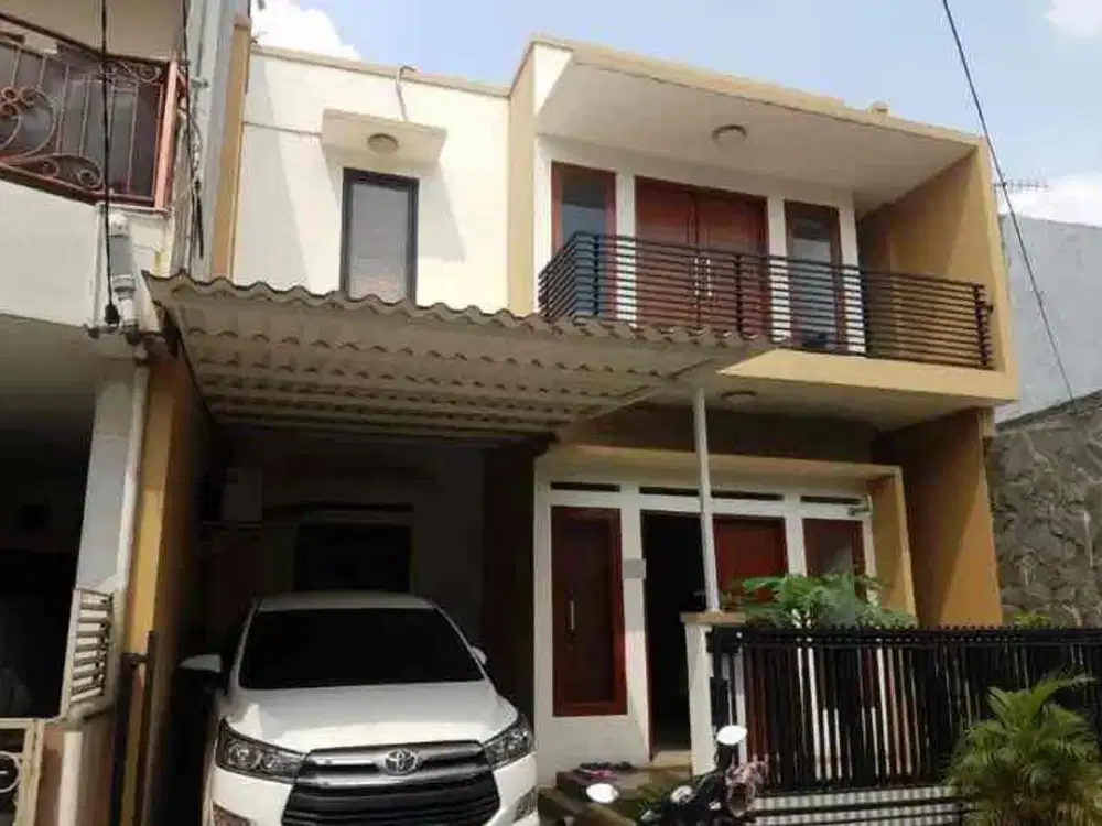 Disewakan Rumah 2 Lantai Siap Huni Bebas Banjir di Galaxy Bekasi Selatan