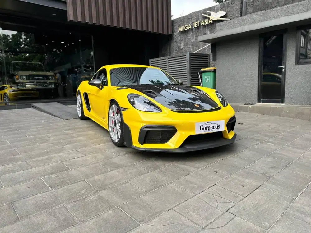 Porsche 718 Cayman GT4RS Weissach NIK 2024