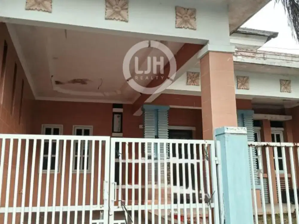 Rumah Disewakan di Cluster Aralia Harapan Indah Bekasi Jawa Barat
