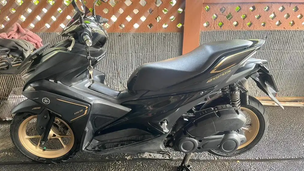 Yamaha Aerox Signature Keyless