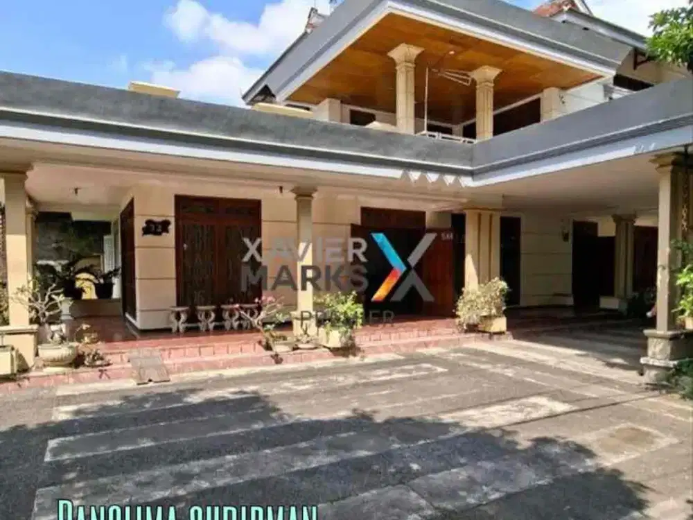 Rumah Luas lokasi strategis di poros jalan panglima Sudirman Klojen Malang