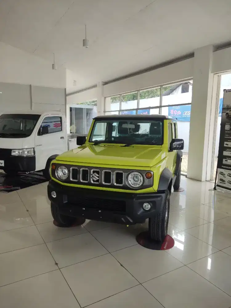 JIMNY 5 DOORS AT DAN JIMNY 3 DOORS AT