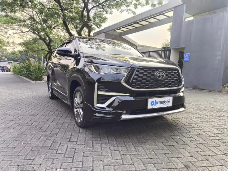 DP Murah Toyota Innova 2.0 Zenix Q HV TSS Modellista AT CFBKF